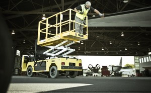 Cushman Scissor lift T-1145